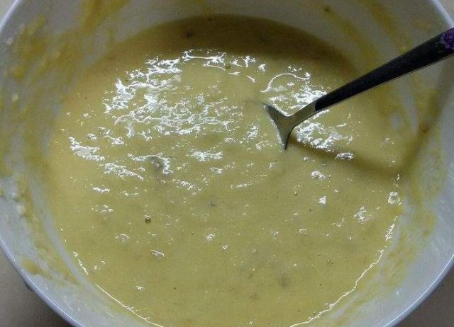 发黑香蕉不能给孩子吃视频,变黑的香蕉不要扔掉