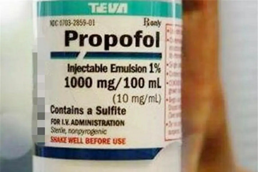 “小牛奶拿过来”，生娃时医生的这些“暗语”，听不懂真的很尴尬