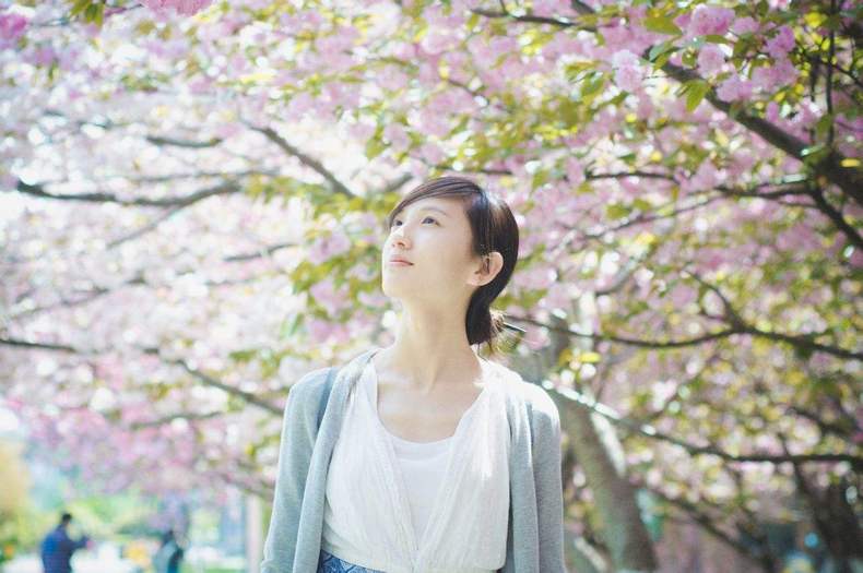 科颜氏淡斑精华新年限量,科颜氏淡斑精华肤感