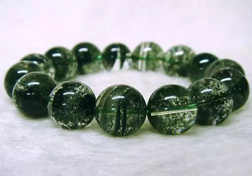 男人值得佩戴的文玩,文玩男士必备四大配饰