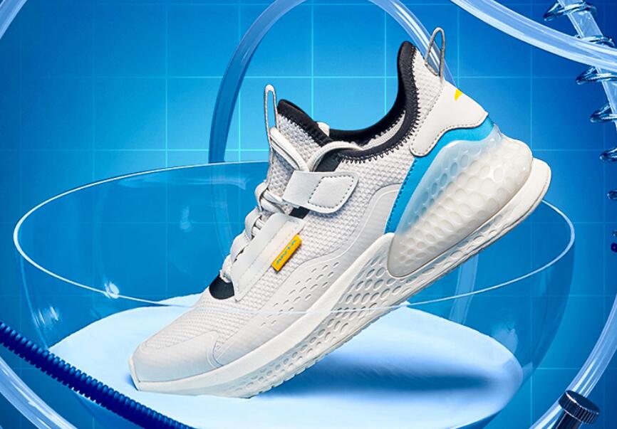 亚瑟士跑鞋和国产跑鞋,耐克跑鞋和国产跑鞋