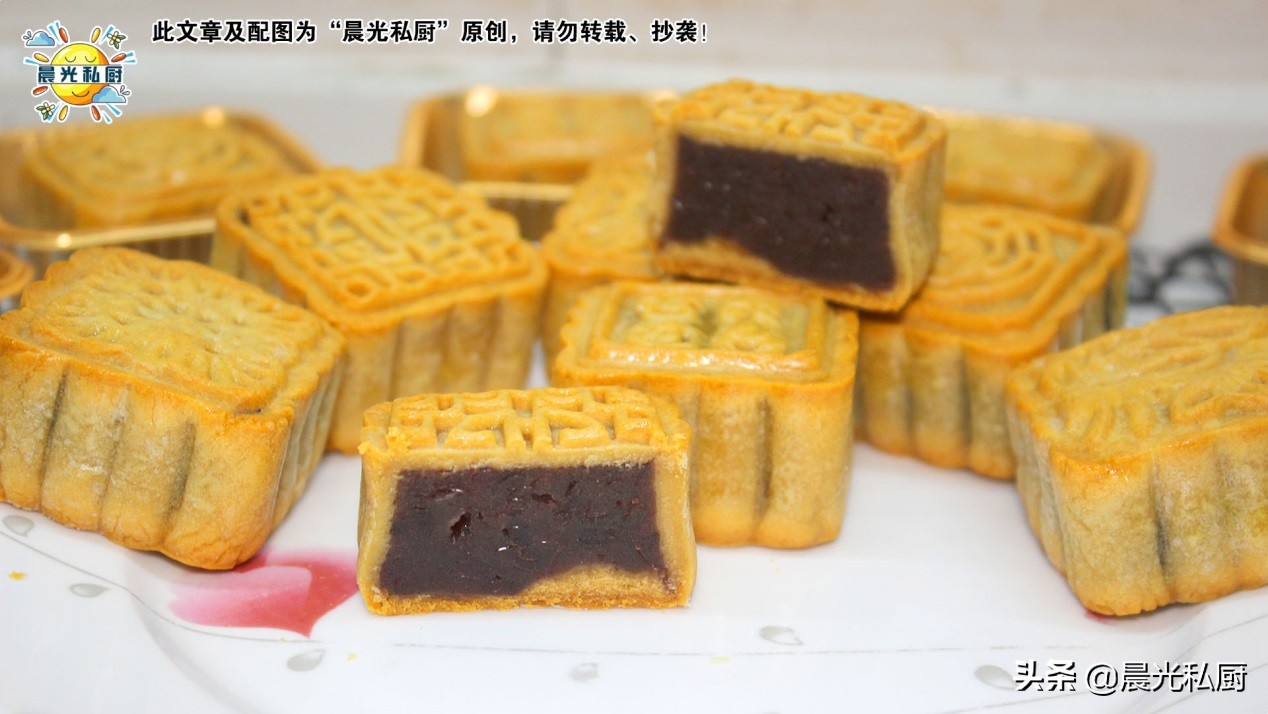 老式月饼饼皮的调配,广式五仁老月饼软糯香甜