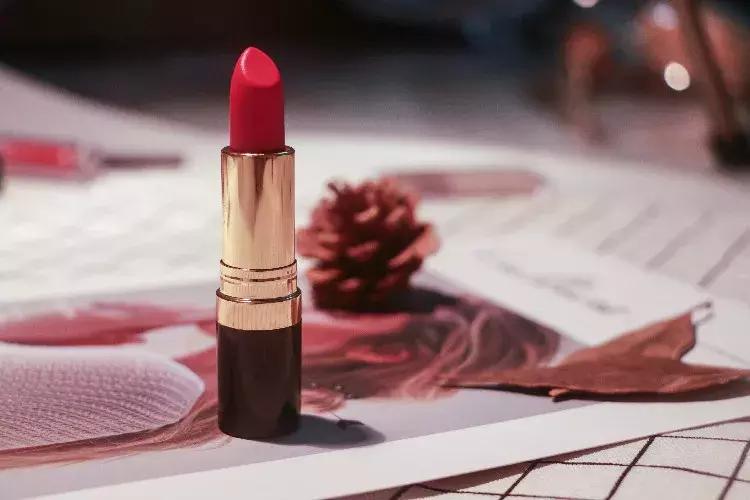 过期的化妆品如何变废为宝儿童,过期化妆品怎么废物利用