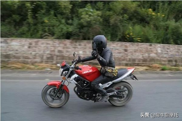 谁是样子货？龙嘉V-BOB义骑V8