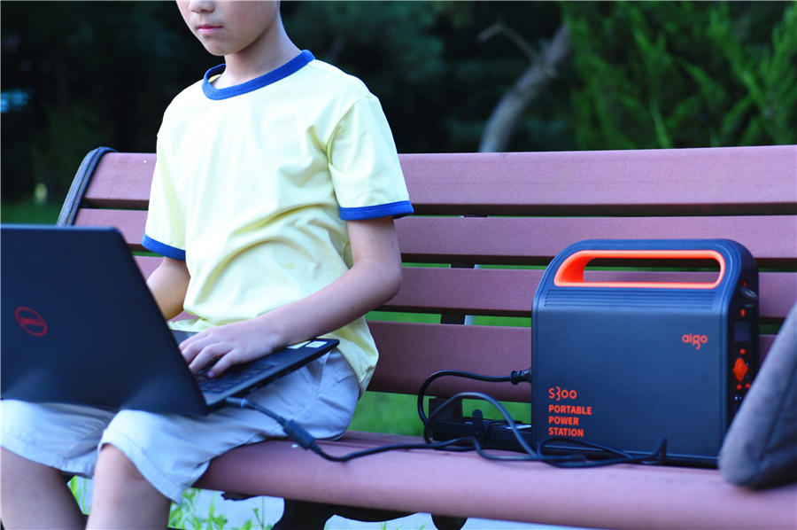 这才是户外露营的正确打开方式!aigo户外储能电源S300体验评测