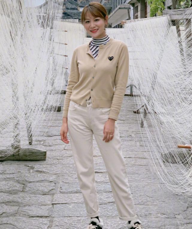 叶一茜真人秀,叶一茜直播哭泣