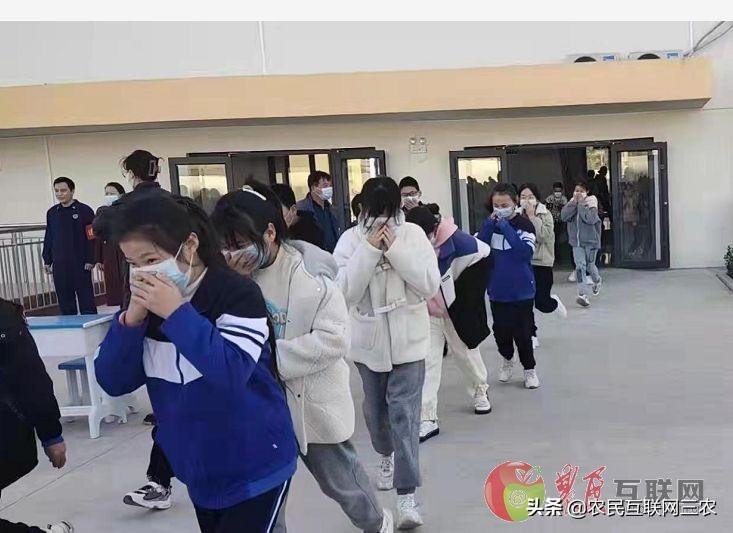邯郸磁县：磁州镇滏阳学校开展消防安全应急疏散演练活动