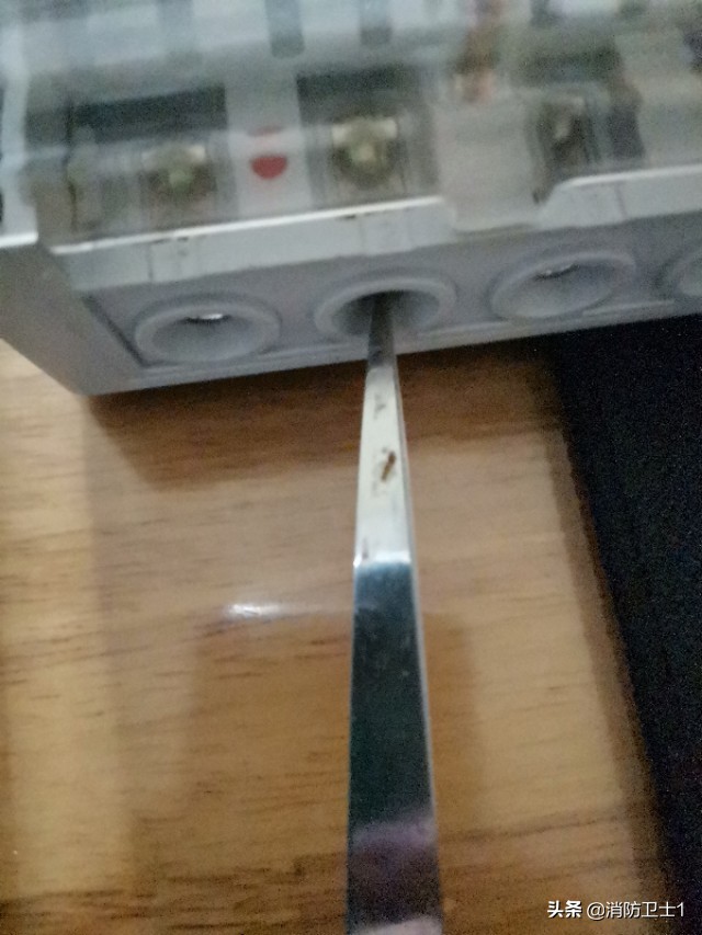 现在智能电表电压高电表走得快吗,智能电表与插卡电表走电量一样吗