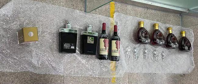 鍗佸ぇ鍚嶉厭椋炲ぉ鑼呭彴,涓栫晫涓夊ぇ鍚嶉厭椋炲ぉ鑼呭彴