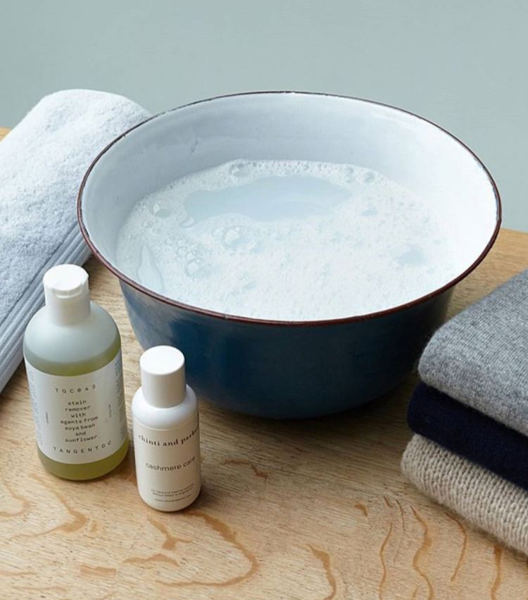 买了很贵的衣服值得吗,买羊绒衫还是买羊绒大衣