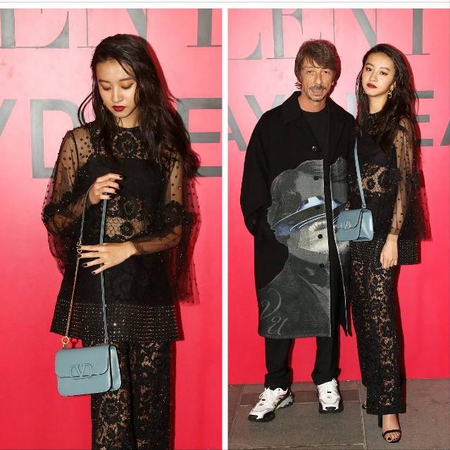 工藤静香的女儿模仿爸爸妈妈拍照,50岁工藤静香和两女儿首同框