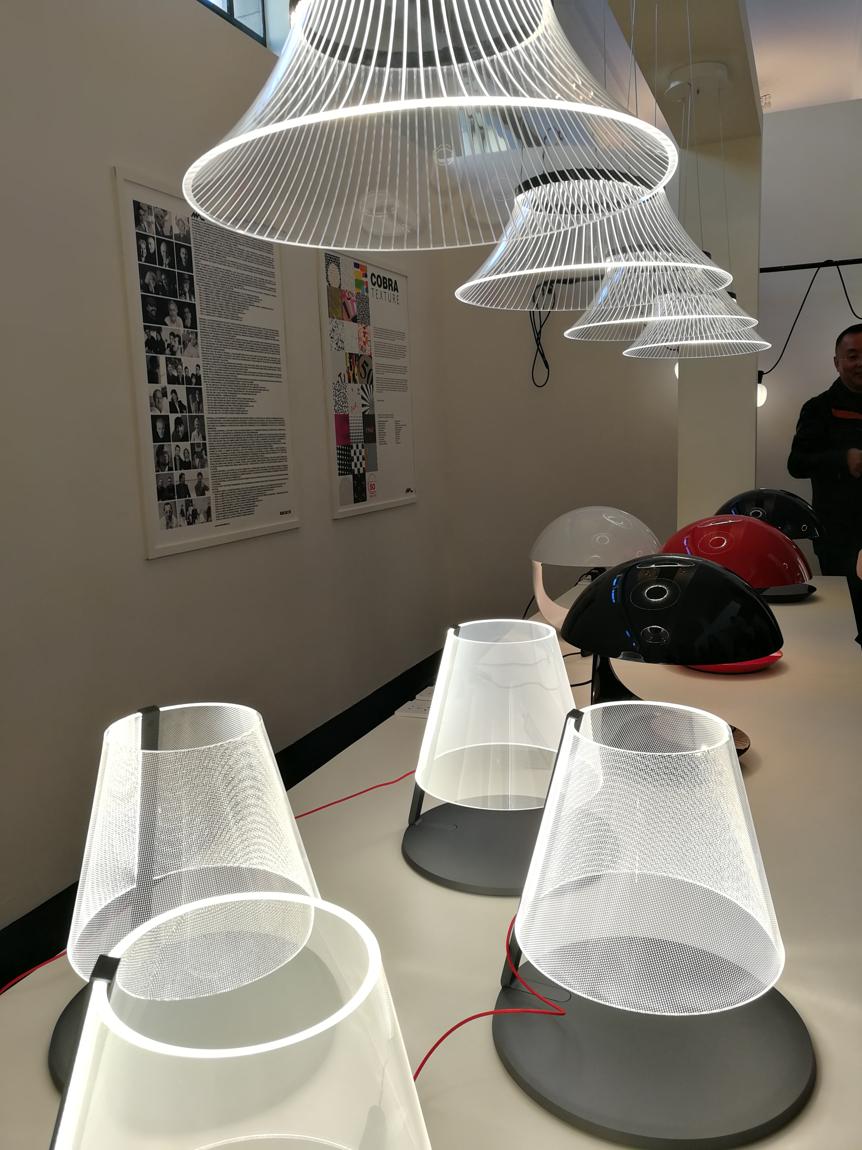 米兰家具展灯具,米兰国际家具展2004