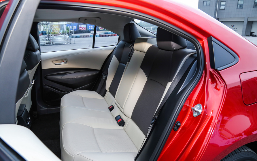 卡罗拉省心省油难怪销量持续领先,卡罗拉销量传奇