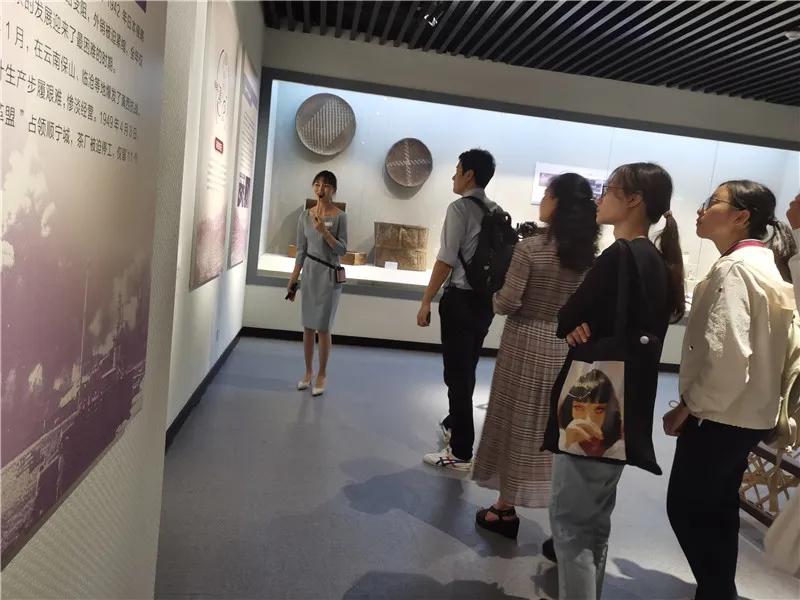 探寻世外桃源,凤庆滇红茶景区