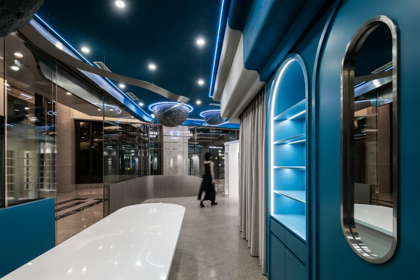 鍞効璇虹溂瑙嗗厜,鍞効璇虹溂瑙嗗厜闄嗗鍢翠腑蹇冨簵