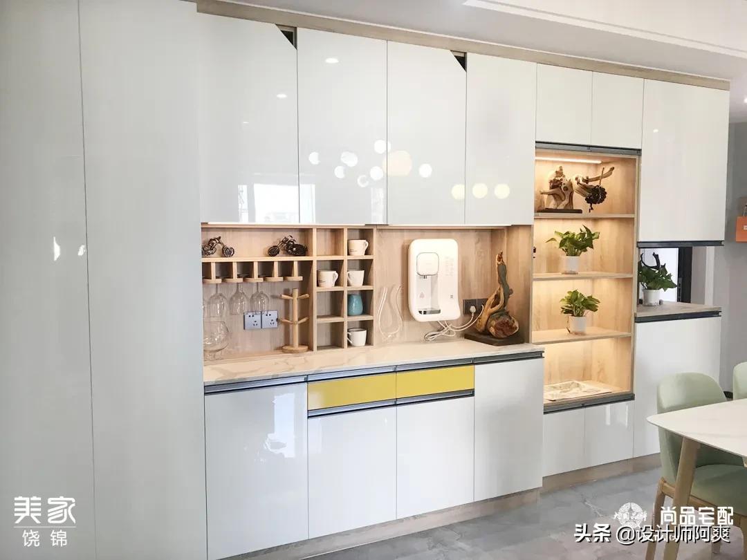 入户门正对客厅沙发玄关隔断,客厅正对大门有必要做隔断吗