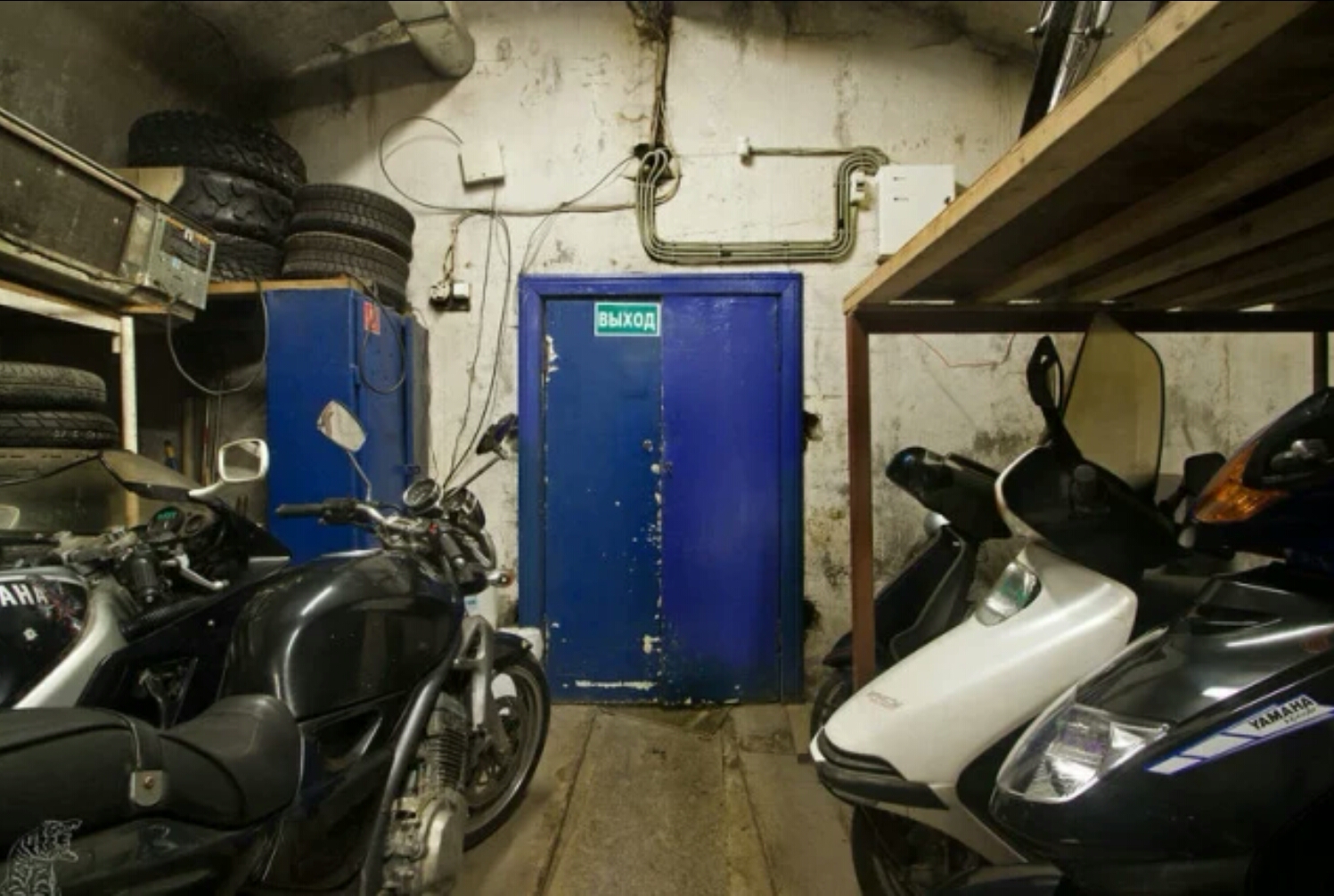 被遗忘和被第二次利用的洞库，乌克兰士兵打开后，发了一大笔财