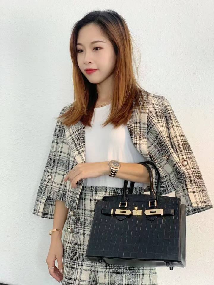 jtb包包最新款,jtb牌子的包包算轻奢吗