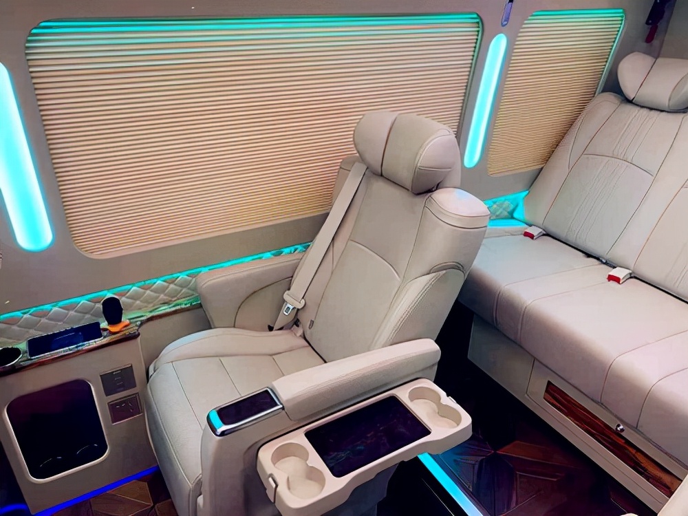 丰田老款柯斯达和考斯特区别,丰田考斯特为什么叫柯斯达