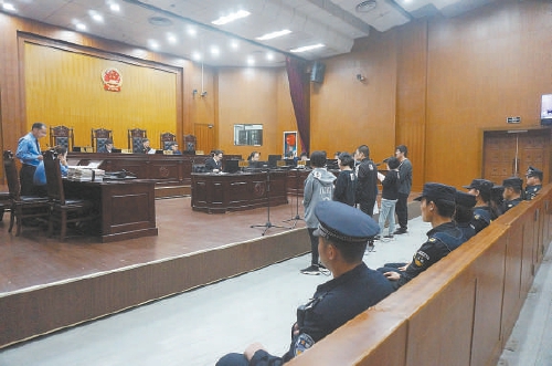 卖假冒名牌衣服2万多怎样处罚,买假冒品牌衣服70万怎么判刑案例