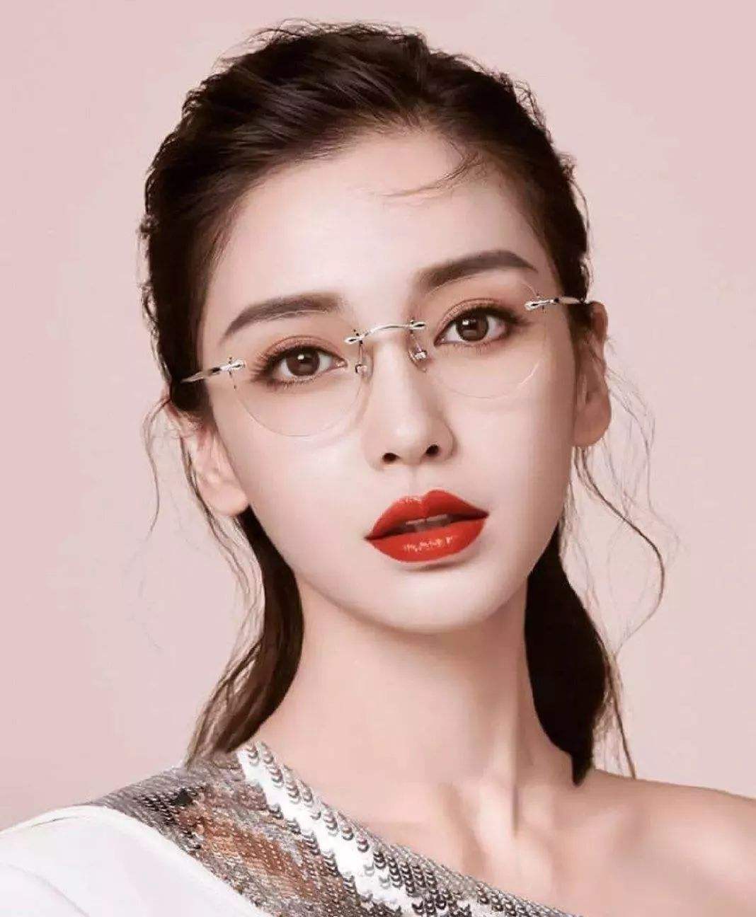 怎样选择适合自己脸型的眼镜,眼镜戴久了脸型变丑整形