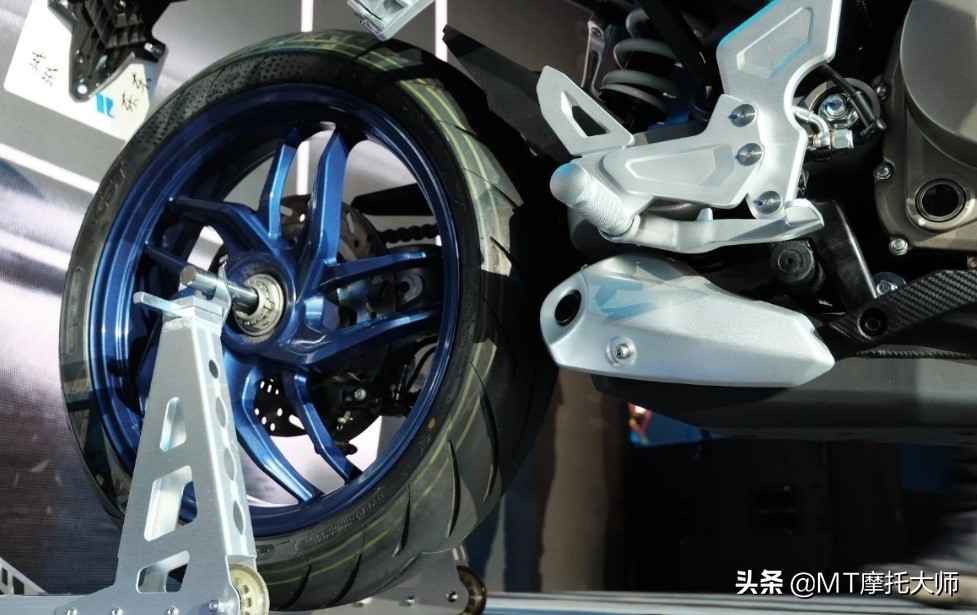 春风250和飞肯3gp,飞肯3gp与春风250