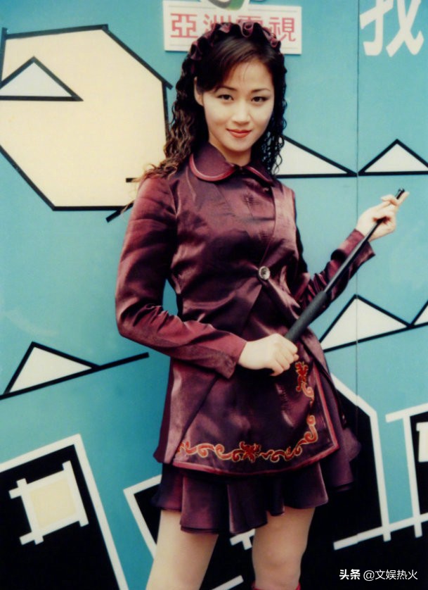 十位女明星今昔对比万绮雯,长腿女星万绮雯