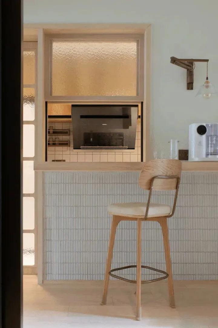 厨房窗户小比较暗怎么办,厨房没有窗户怎么解决暗的问题