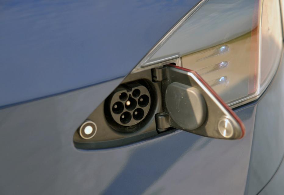 女车主说车,女车主说为什么买特斯拉