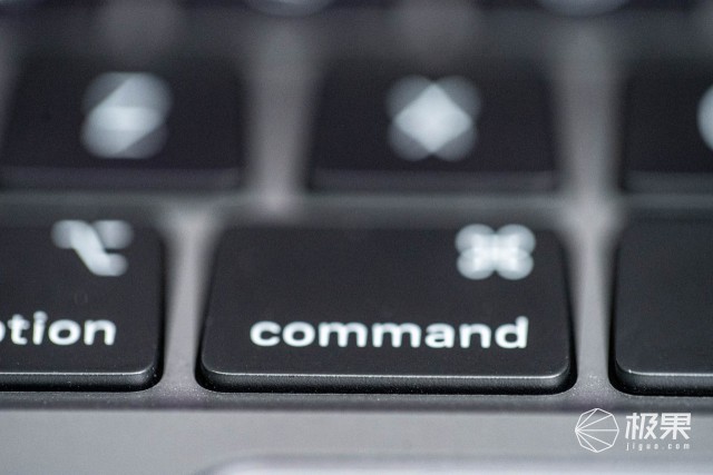 macbookpro16寸m1max,macbookpro买14寸还是16寸