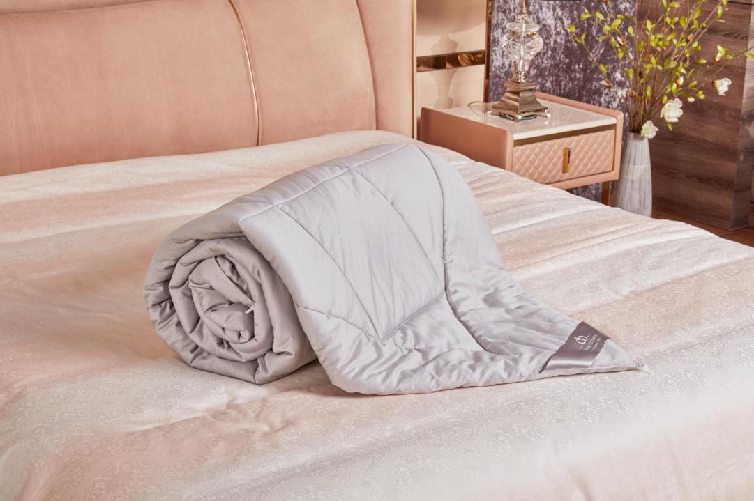 秋天盖什么被子大有讲究,秋季盖什么被子合适