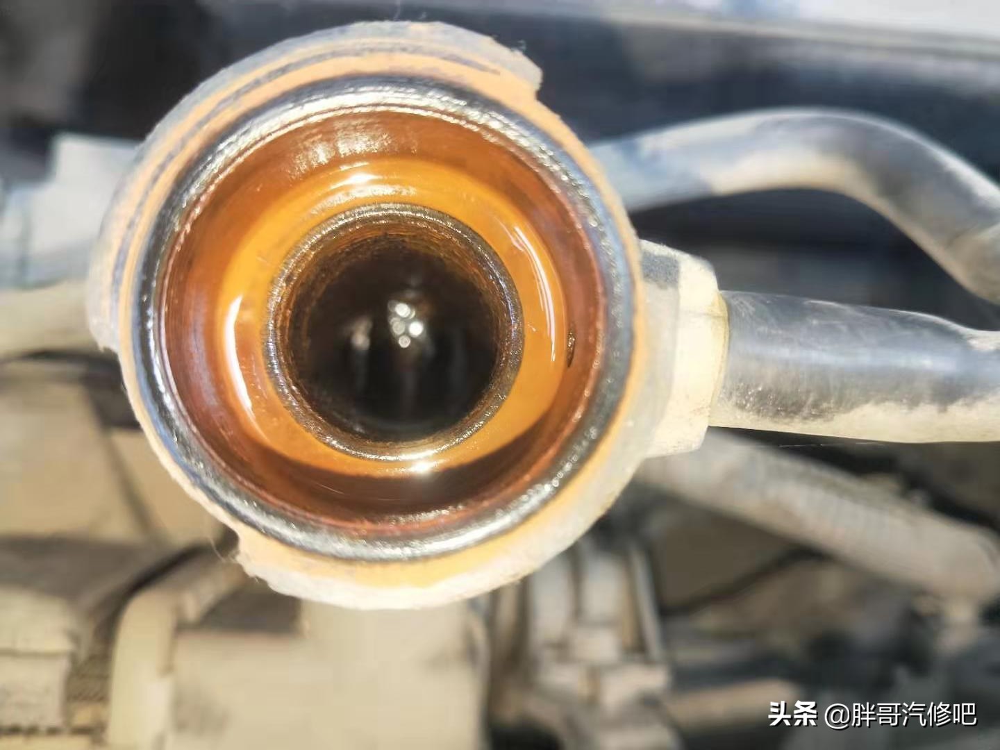 暖风防冻液怎么清洗,更换防冻液需要清理暖风水箱吗