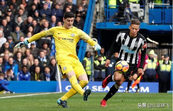 齐达内退出国家队又重回国家队,库尔图瓦与齐达内的关系