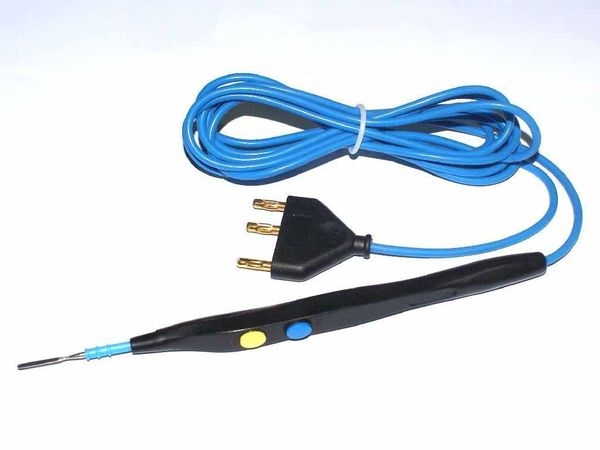 医生在手术中用烙铁止血,是真的吗?快来看看医生都有哪些*器武**