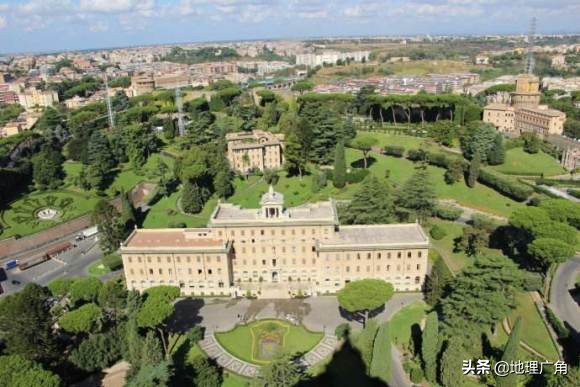 梵蒂冈教皇艾米,梵蒂冈教皇