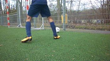 足球教程如何射力量球,左右开弓对手防不胜防