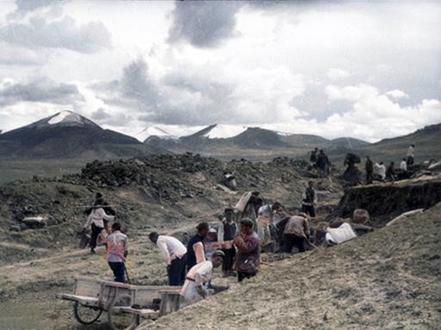 18张令人叹为观止的彩色老照片,令人震撼的65年前西藏高清彩照