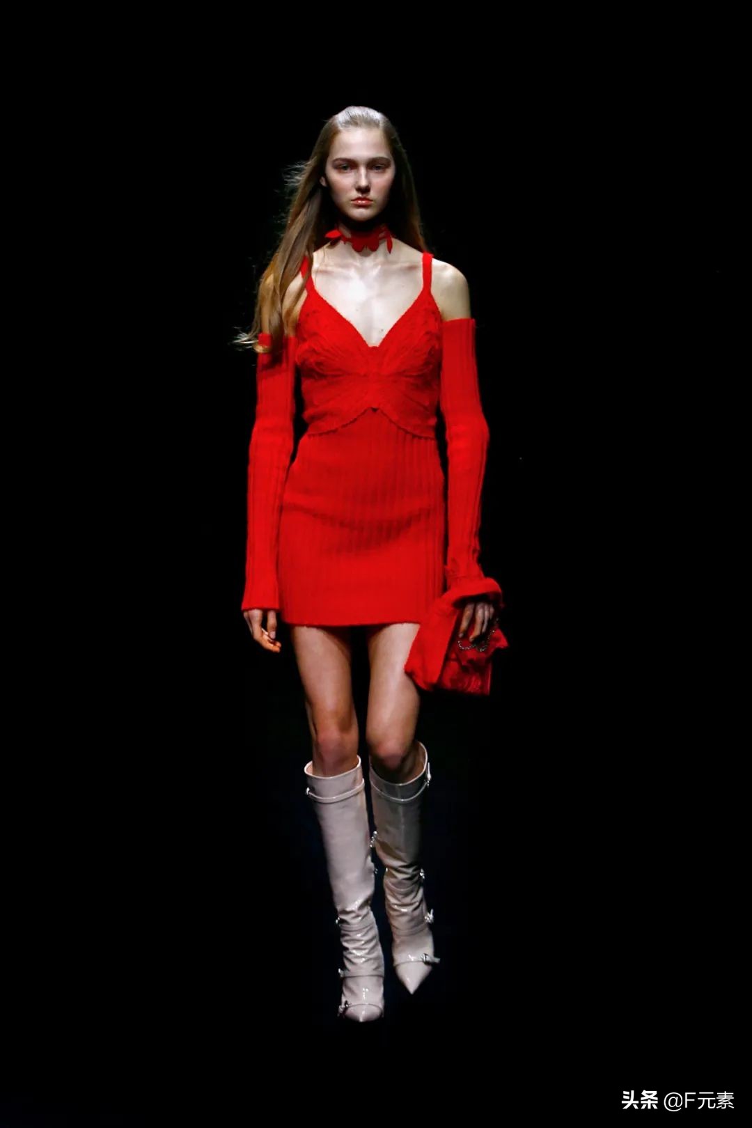 blumarine秋冬系列时装秀,blumarine2022米兰时装