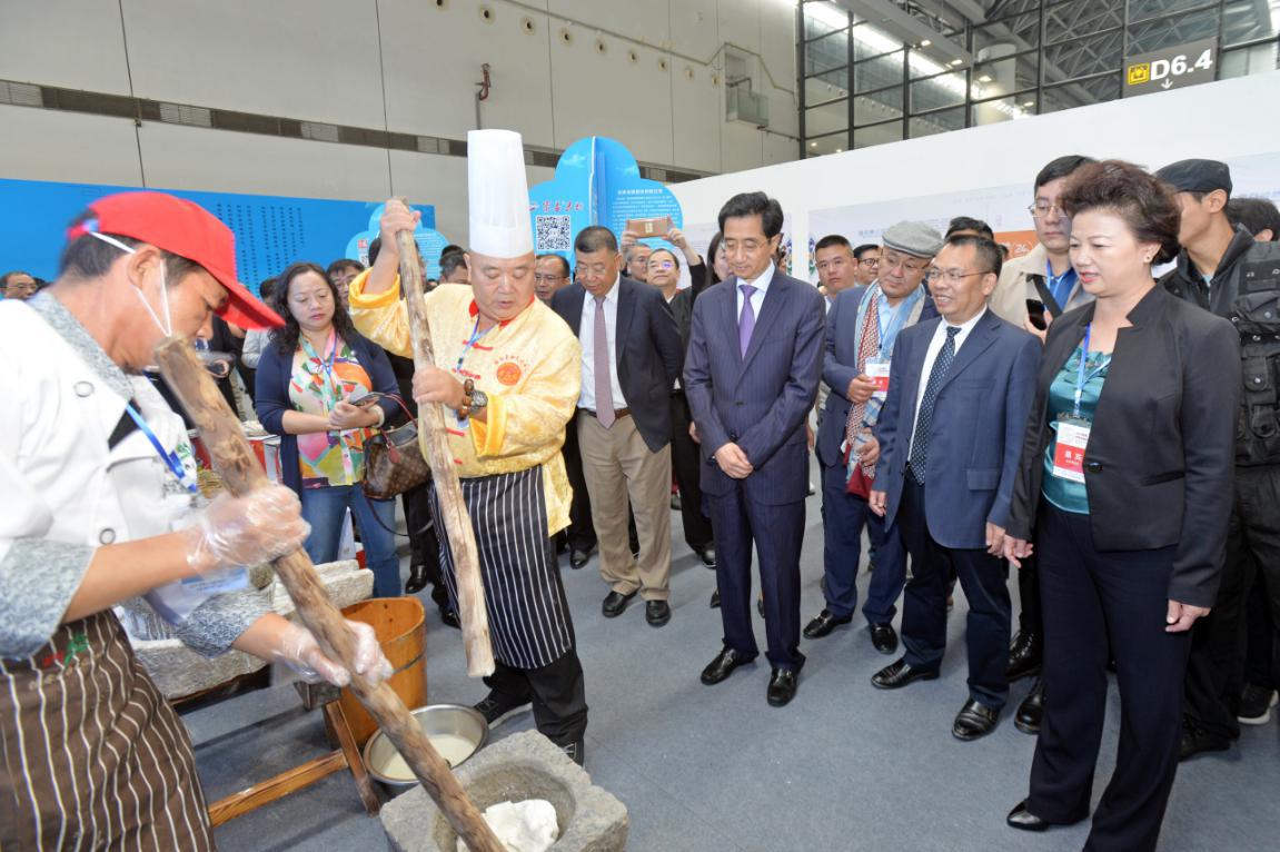 一根米粉,一根线桂林米粉