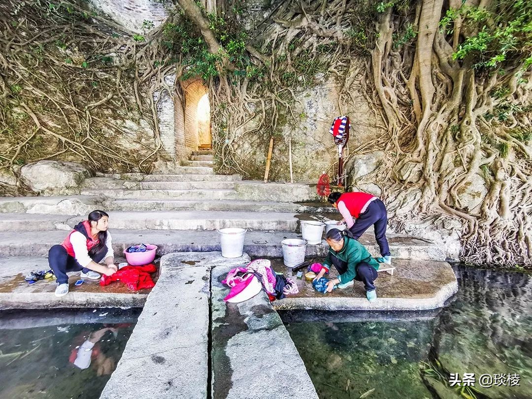 手里拿的不是大刀?最有文化的关二爷竟然藏在个古镇里