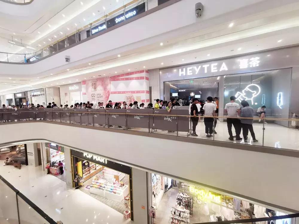 代排队代购买！网红店开到哪，温州跑腿小哥的生意做到哪