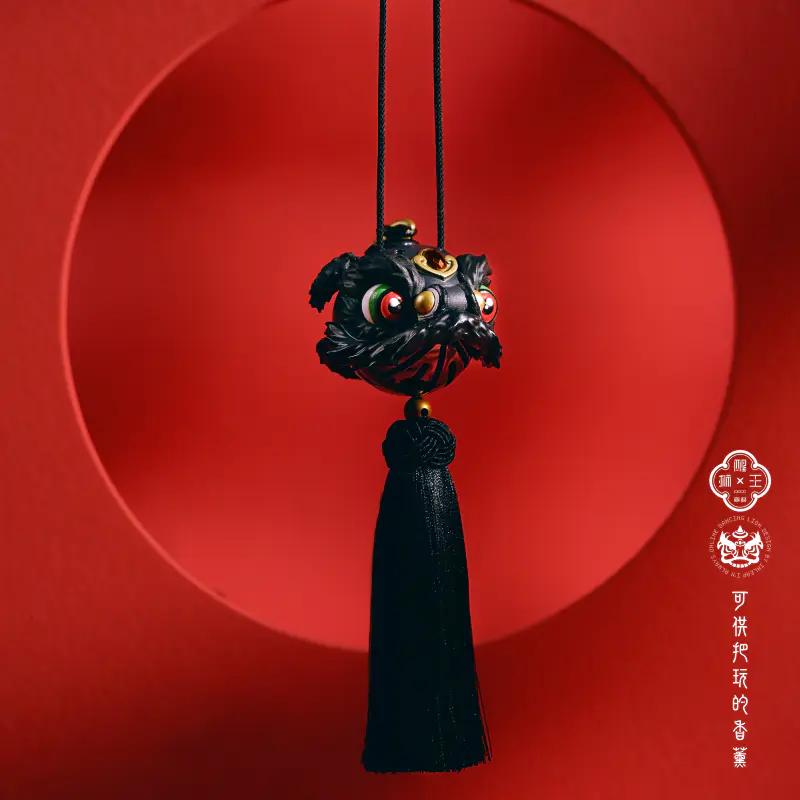 把它挂在爱车里，留住一年的祥瑞美好