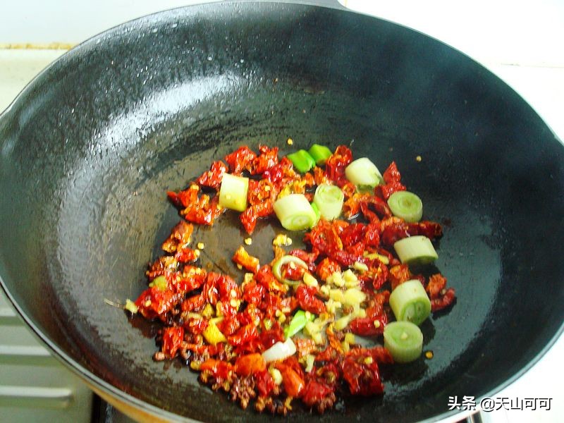 如何保证墨鱼仔的口感,要想鱼丸鲜嫩放什么生粉