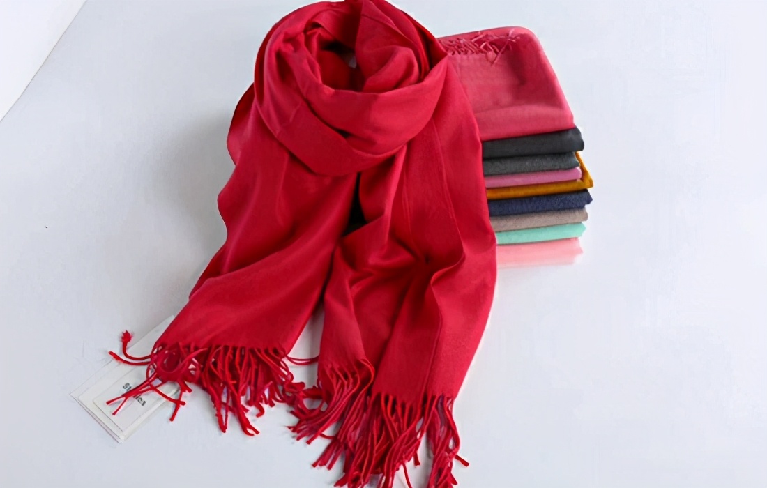 羊绒围巾掉毛怎么处理干净图片,新买的羊绒围巾掉毛怎么办