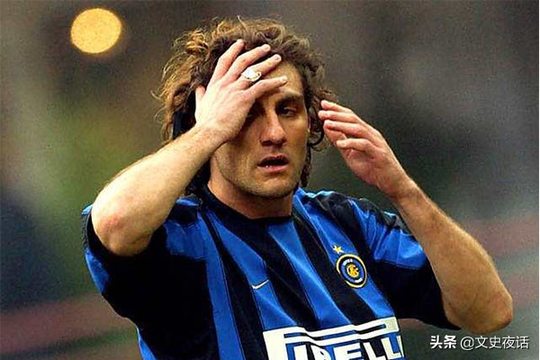 历史9大足球巨星,历史上有哪些11号足球球星