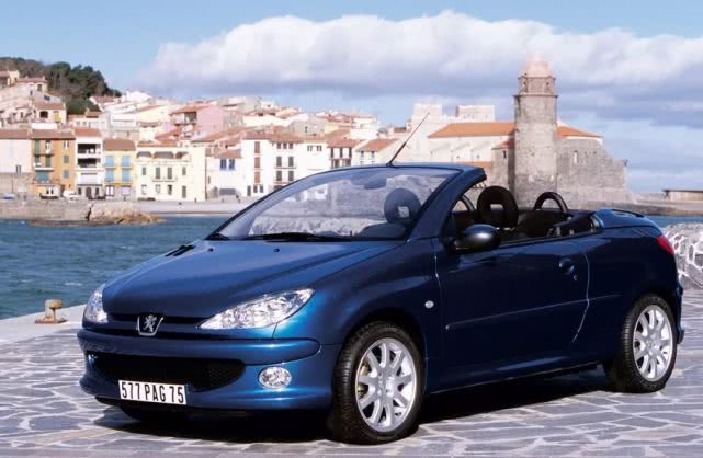 9万块买台进口跑车,用10万买台法系跑车