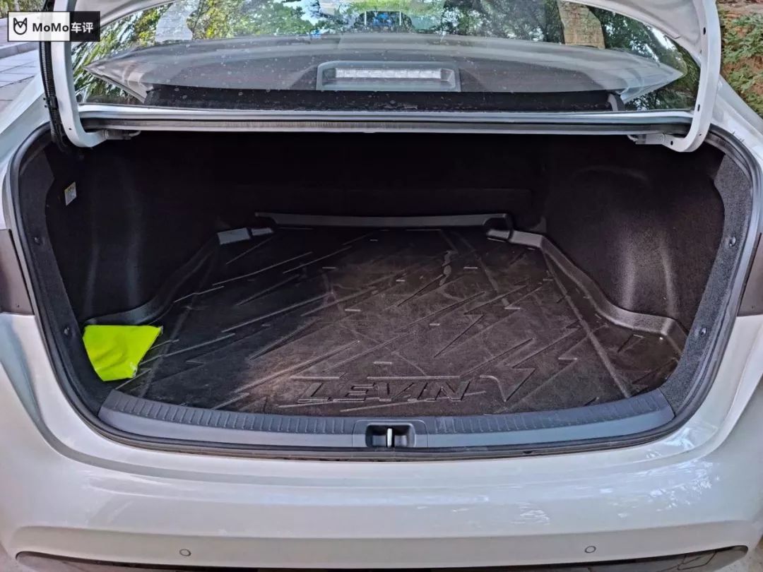 试驾全新广汽丰田雷凌双擎运动版,赛车手试驾评测广汽丰田雷凌双擎