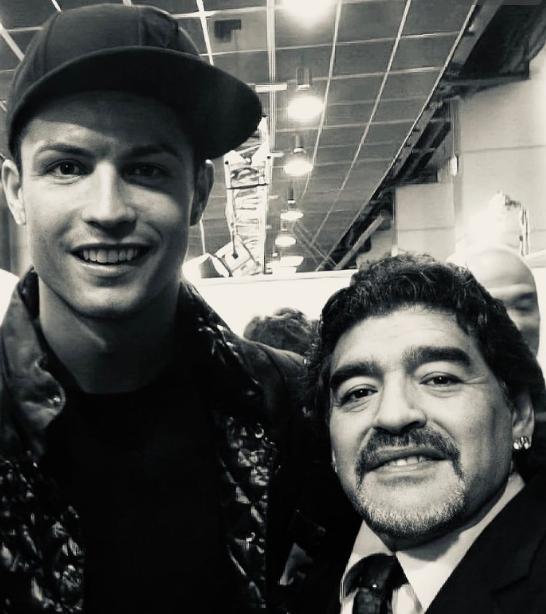 央视评论马拉多纳,白岩松评价c罗和梅西遭吐槽