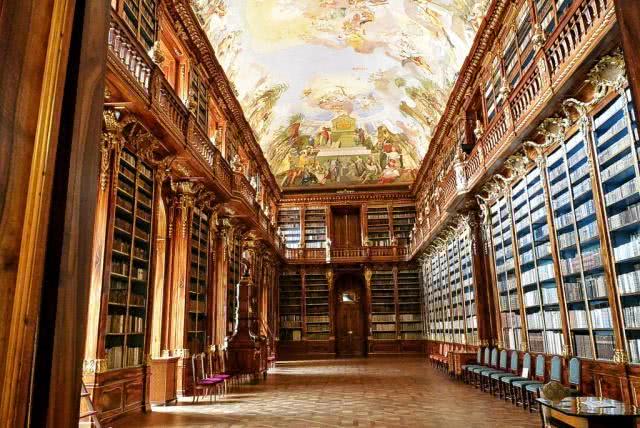 全世界最美的图书馆，斯特拉霍夫修道院，此生不得不去的神奇之地