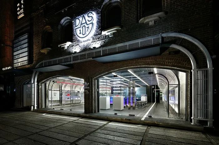 阿迪达斯专柜展示设计分析,阿迪达斯商业设计